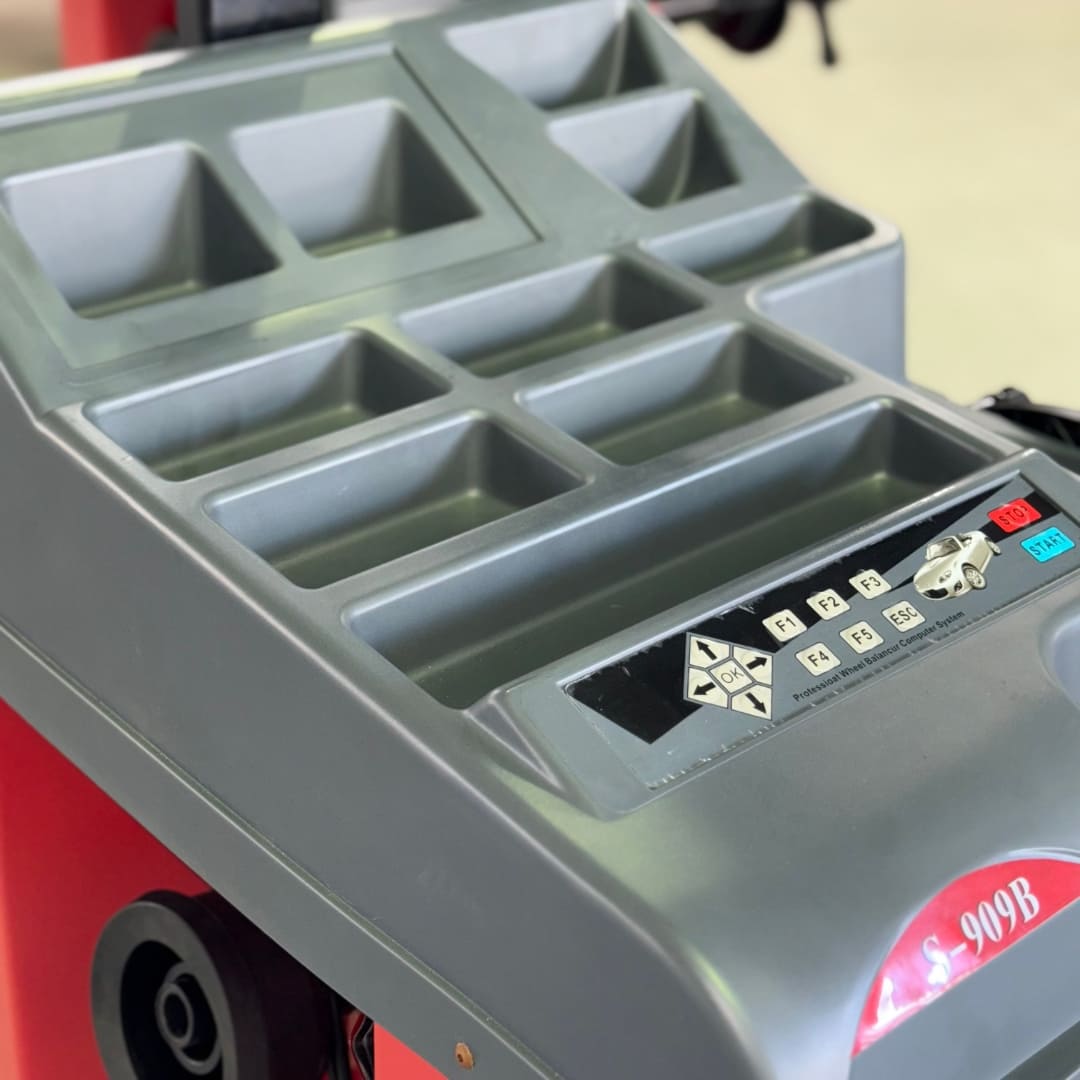 S909B Fully Automatic Wheel Balancer