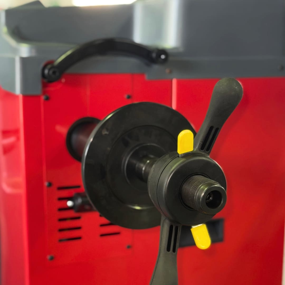 S909B Fully Automatic Wheel Balancer